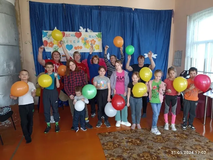 Искра "Пусть детство звонко смеется"