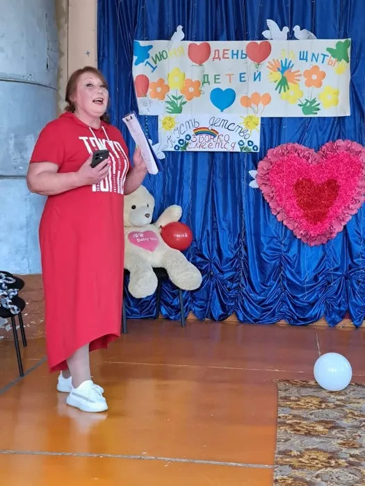 Искра "Пусть детство звонко смеется"